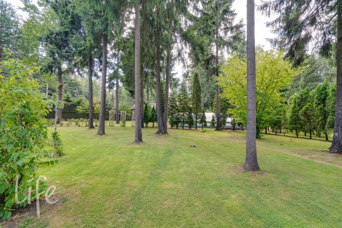 3-этажный коттедж 650 м² с отделкой