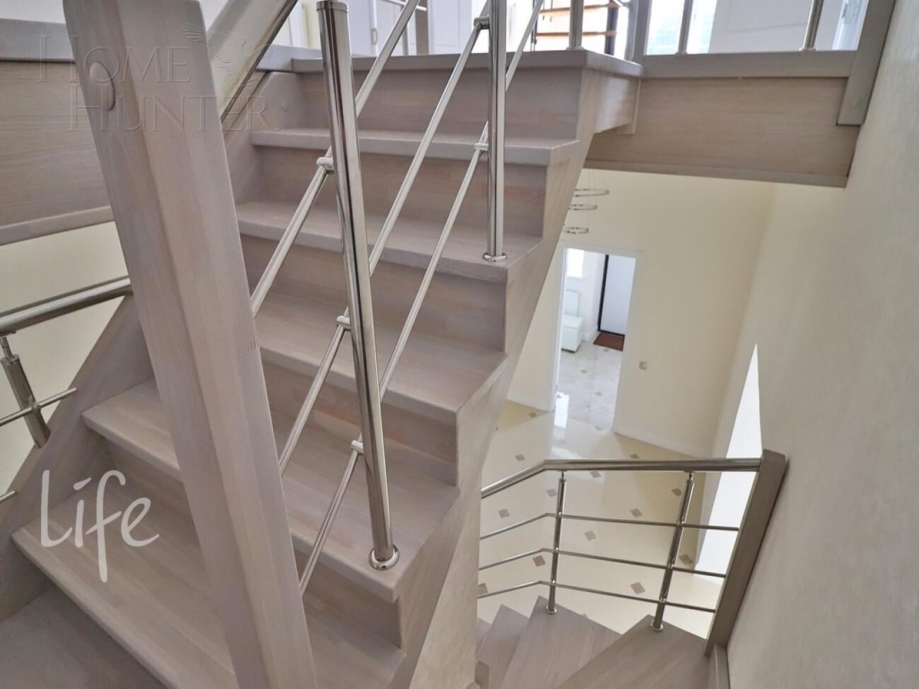 3-этажный коттедж 372 м² с отделкой