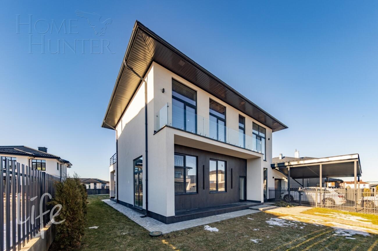 2-этажный коттедж 260 м² с отделкой