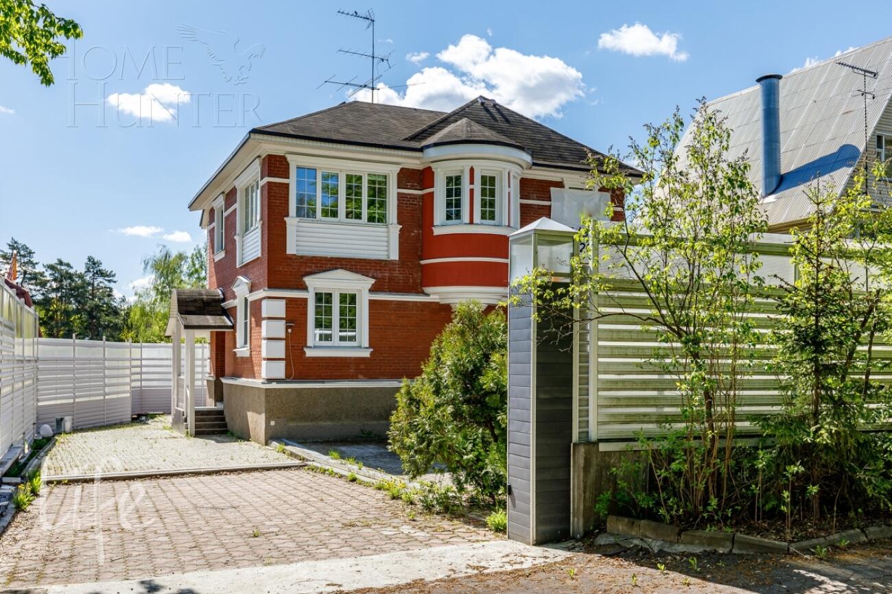 2-этажный коттедж 258 м² с отделкой