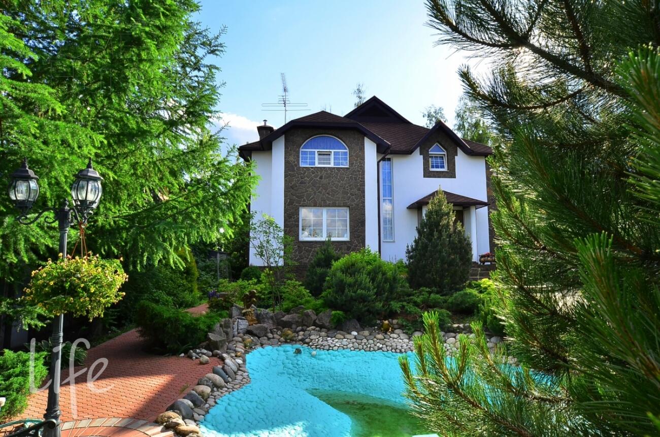 2-этажный коттедж 350 м² с отделкой