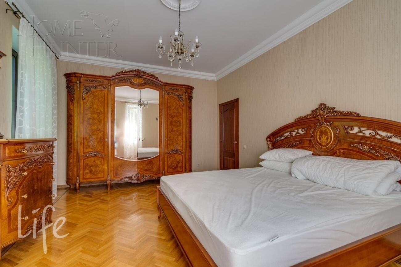 3-этажный коттедж 770 м² с отделкой