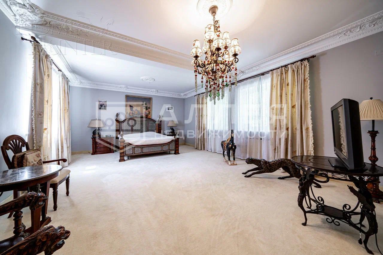 2-этажный коттедж 850 м² с отделкой