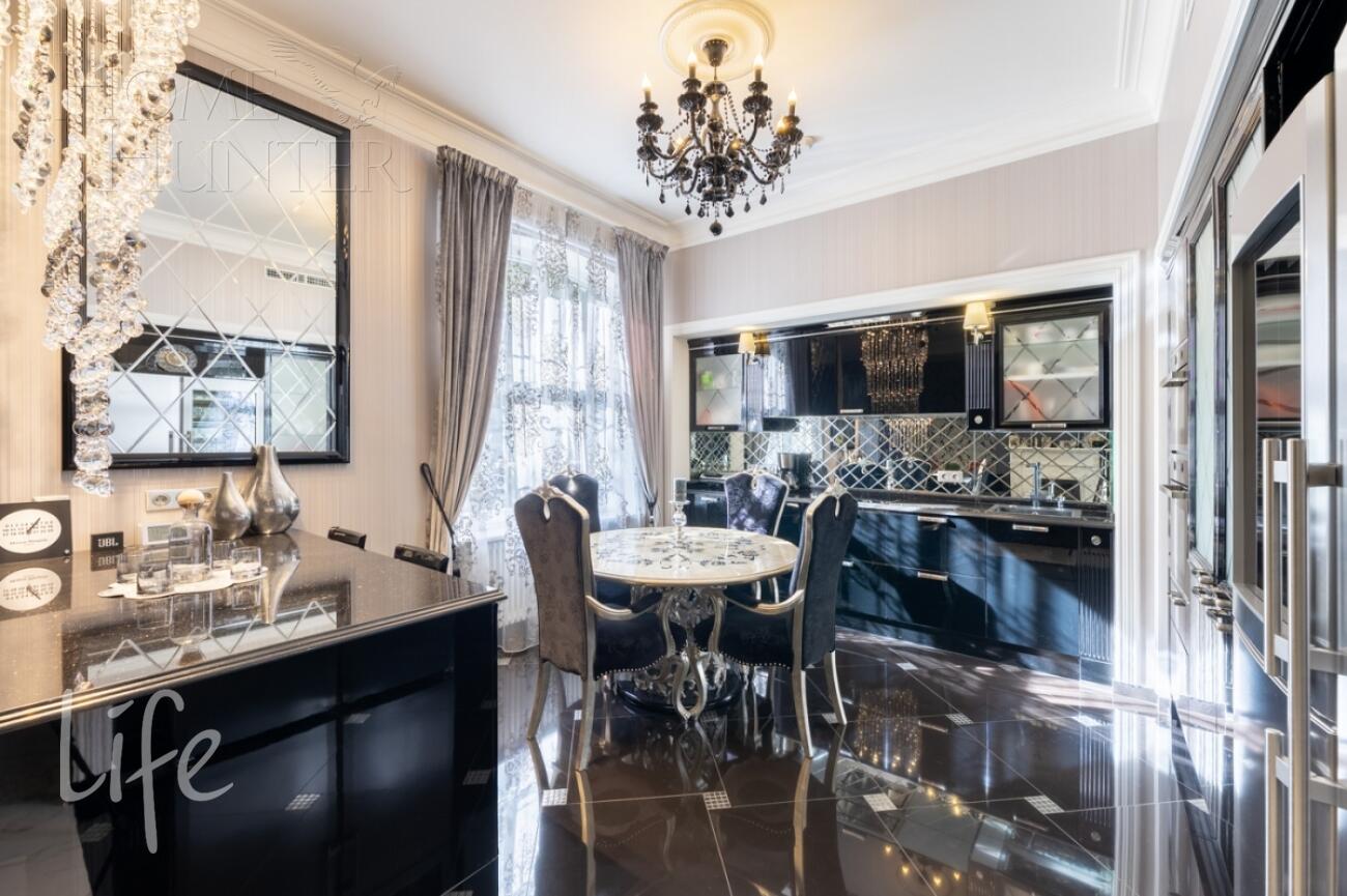 3-этажный таунхаус 293 м² с отделкой