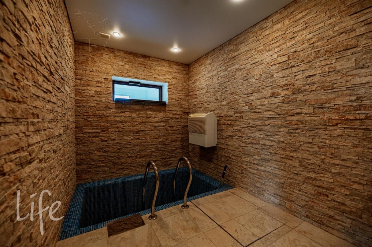 2-этажный коттедж 450 м² с отделкой