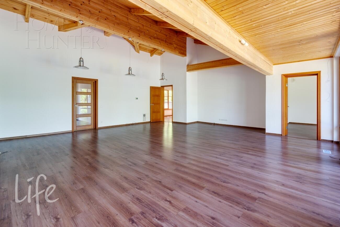 1-этажный коттедж 240 м² с отделкой