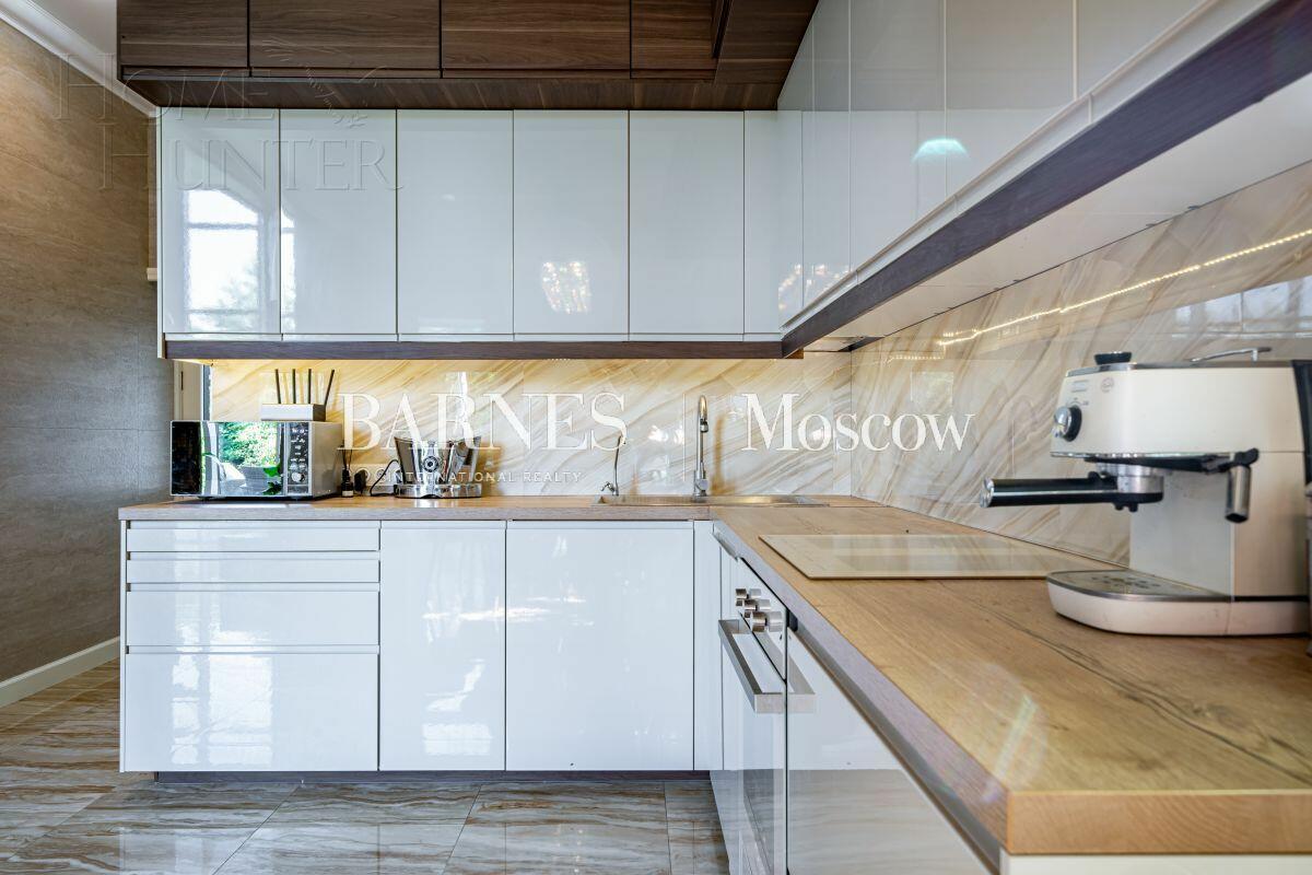 2-этажный коттедж 328 м² с отделкой