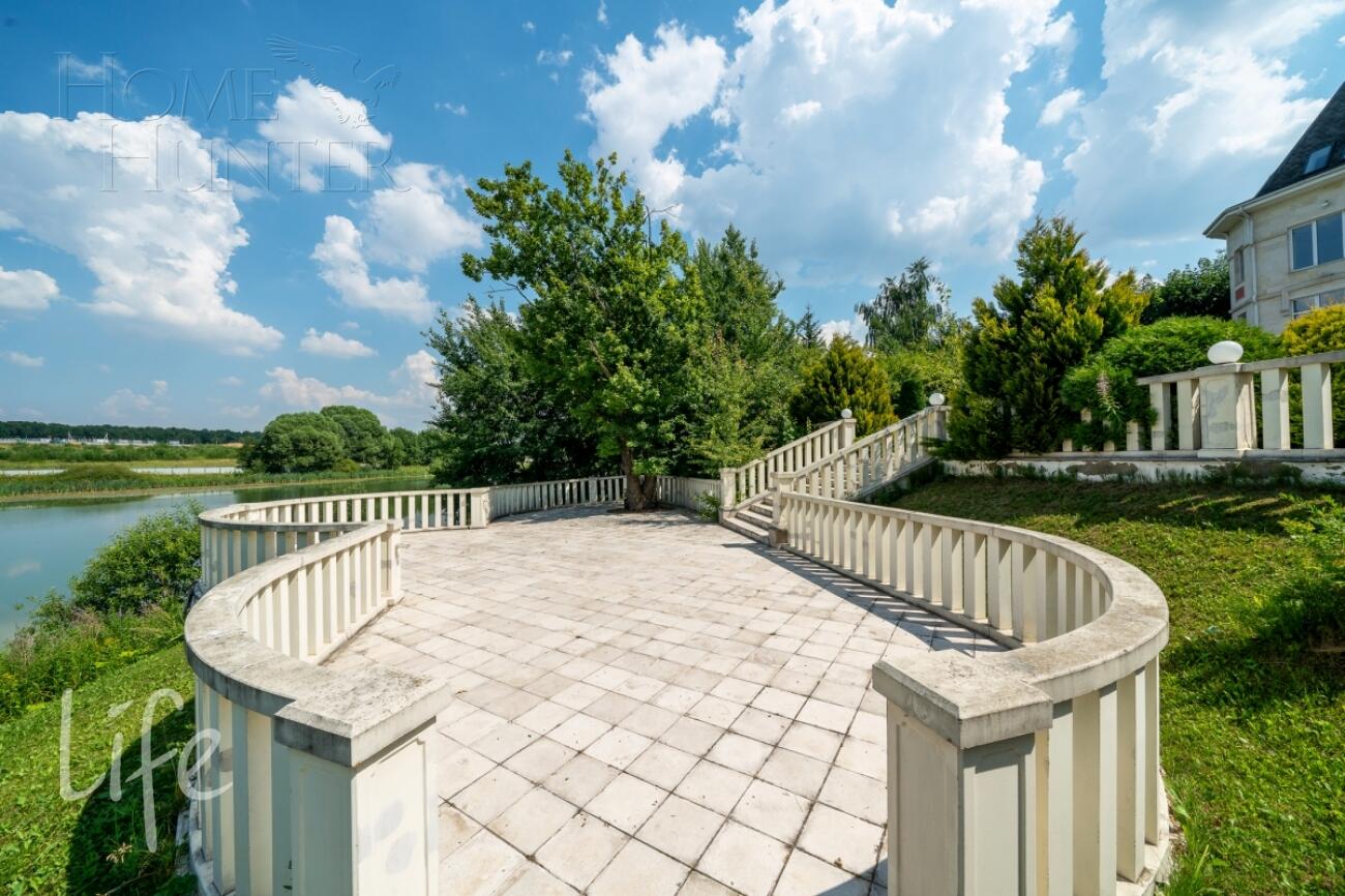 2-этажный коттедж 800 м² с отделкой