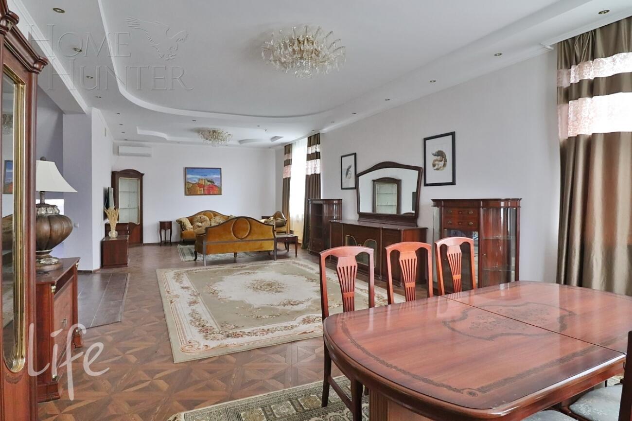 2-этажный коттедж 320 м² с отделкой