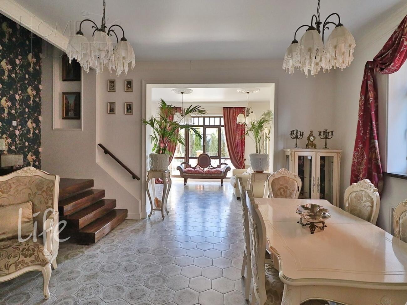 2-этажный таунхаус 252 м² с отделкой