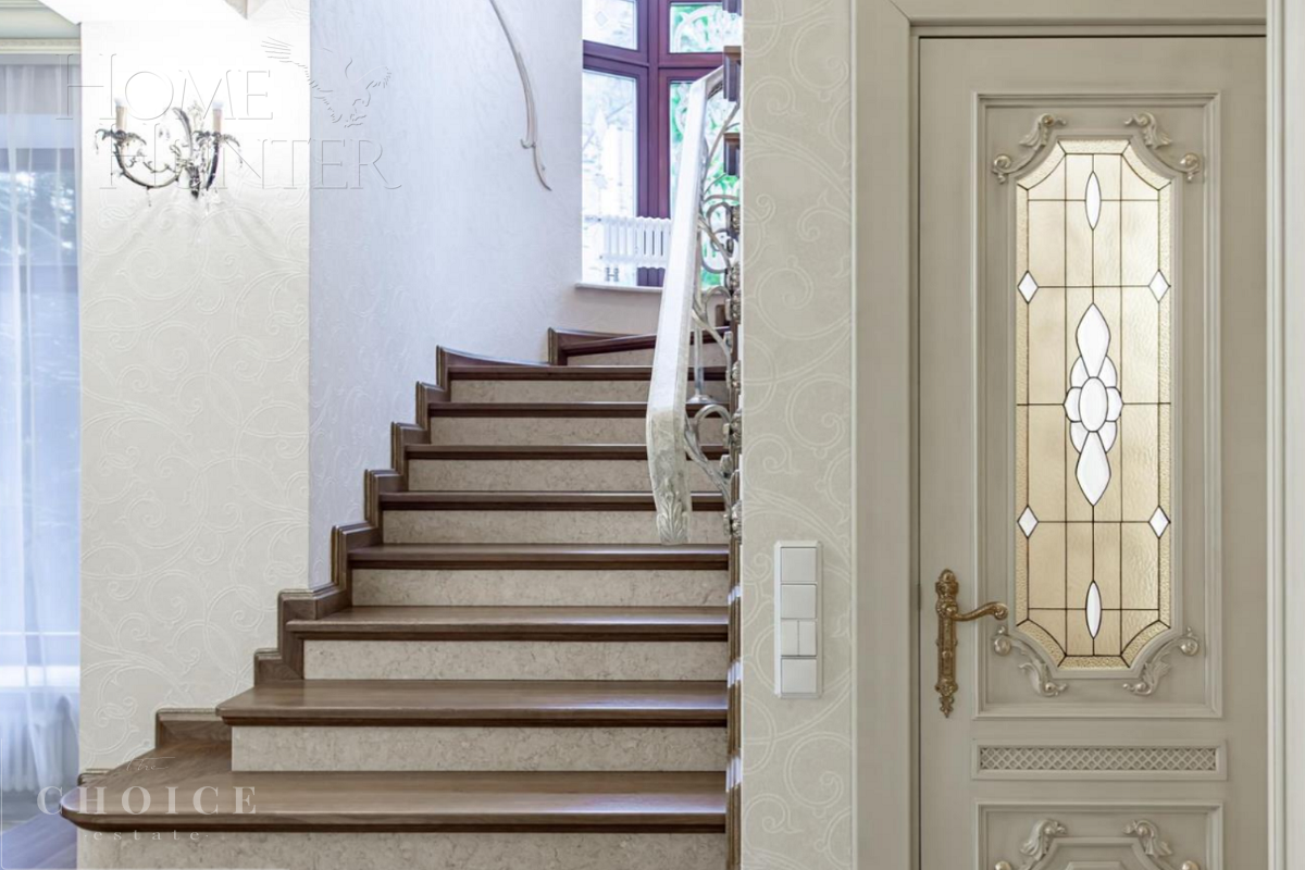 3-этажный коттедж 920 м² с отделкой