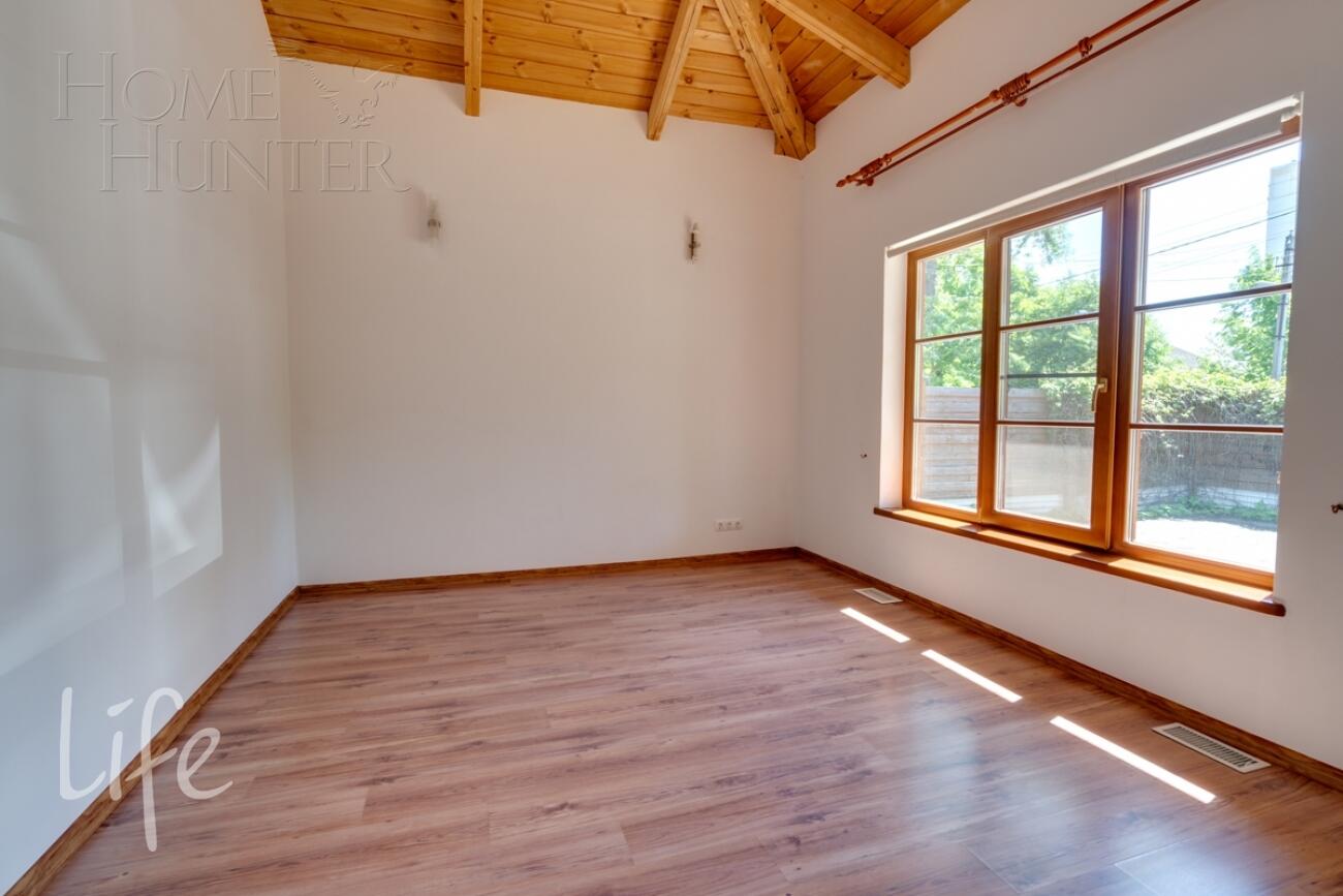 1-этажный коттедж 240 м² с отделкой