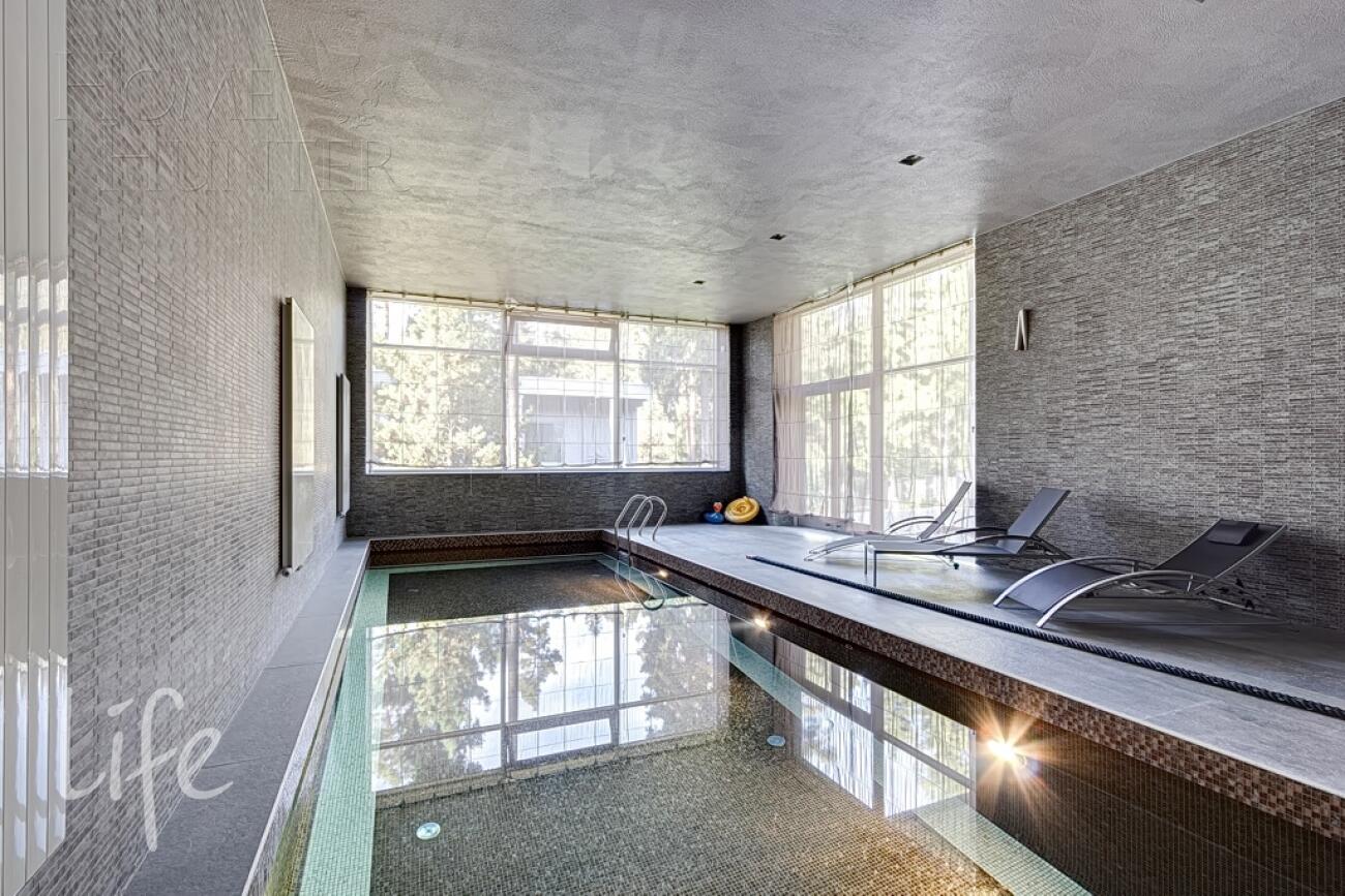 2-этажный коттедж 850 м² с отделкой