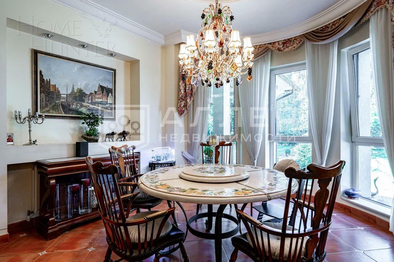 2-этажный коттедж 850 м² с отделкой