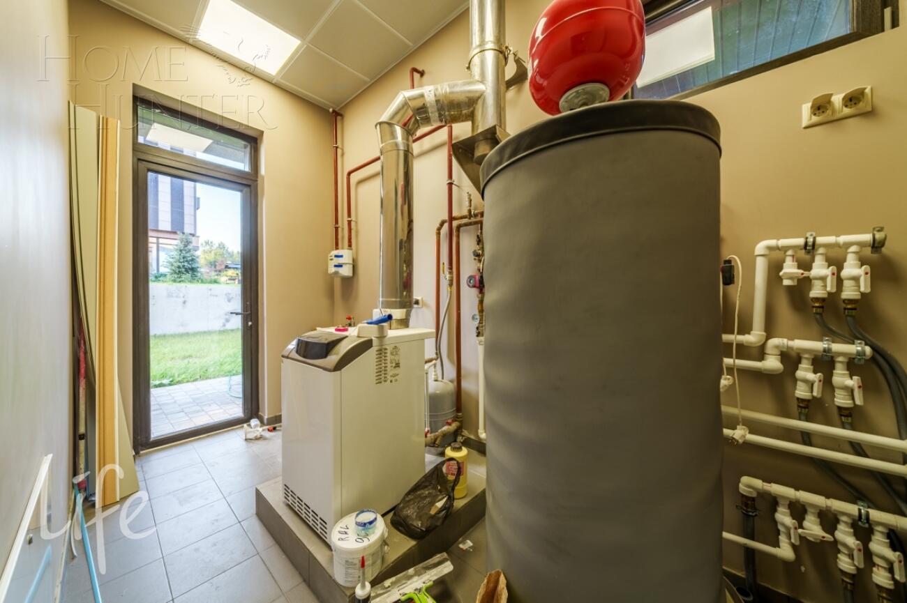 3-этажный коттедж 280 м² с отделкой