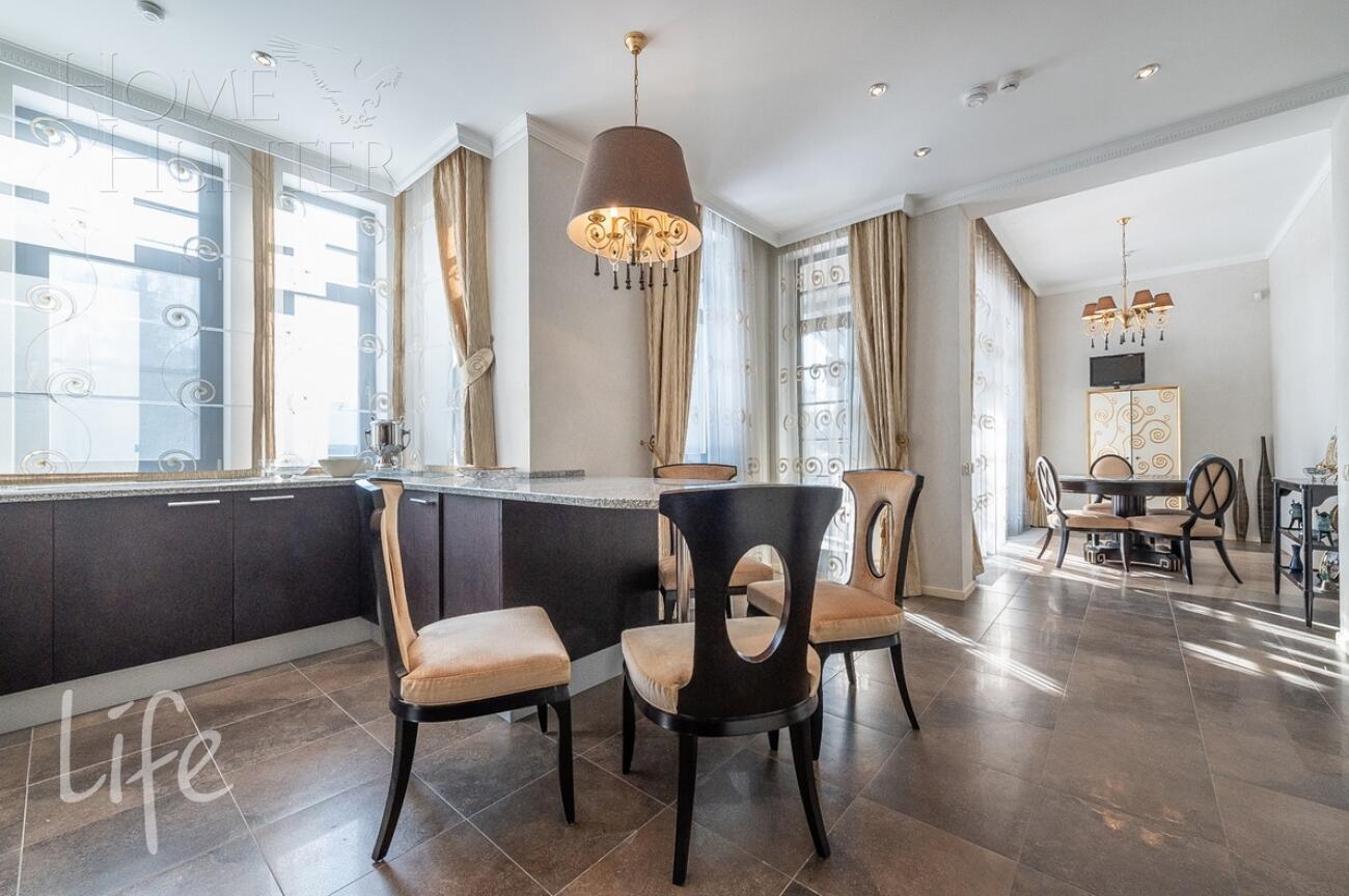 КОТТЕДЖ 528 м² с отделкой