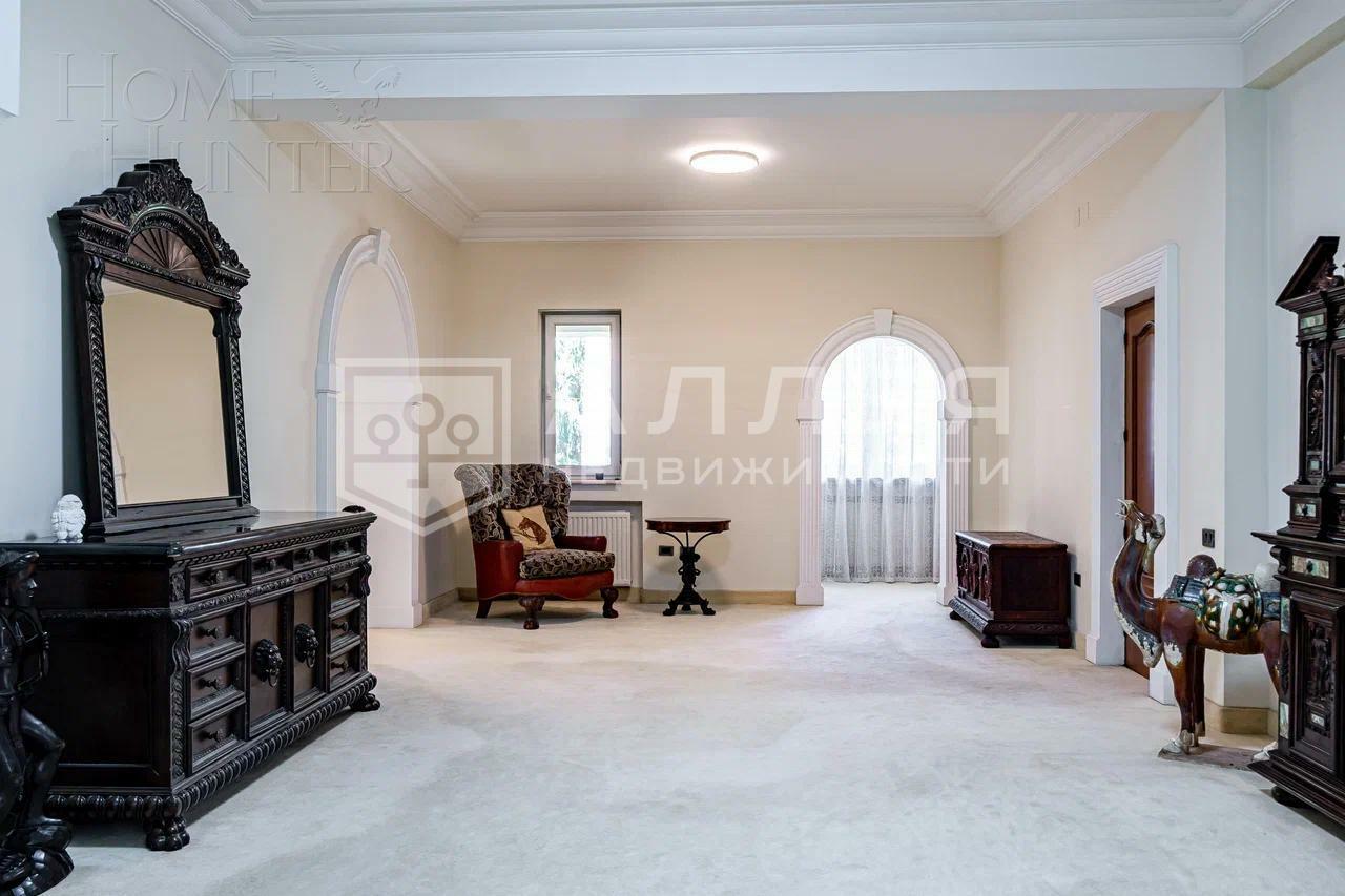 2-этажный коттедж 850 м² с отделкой