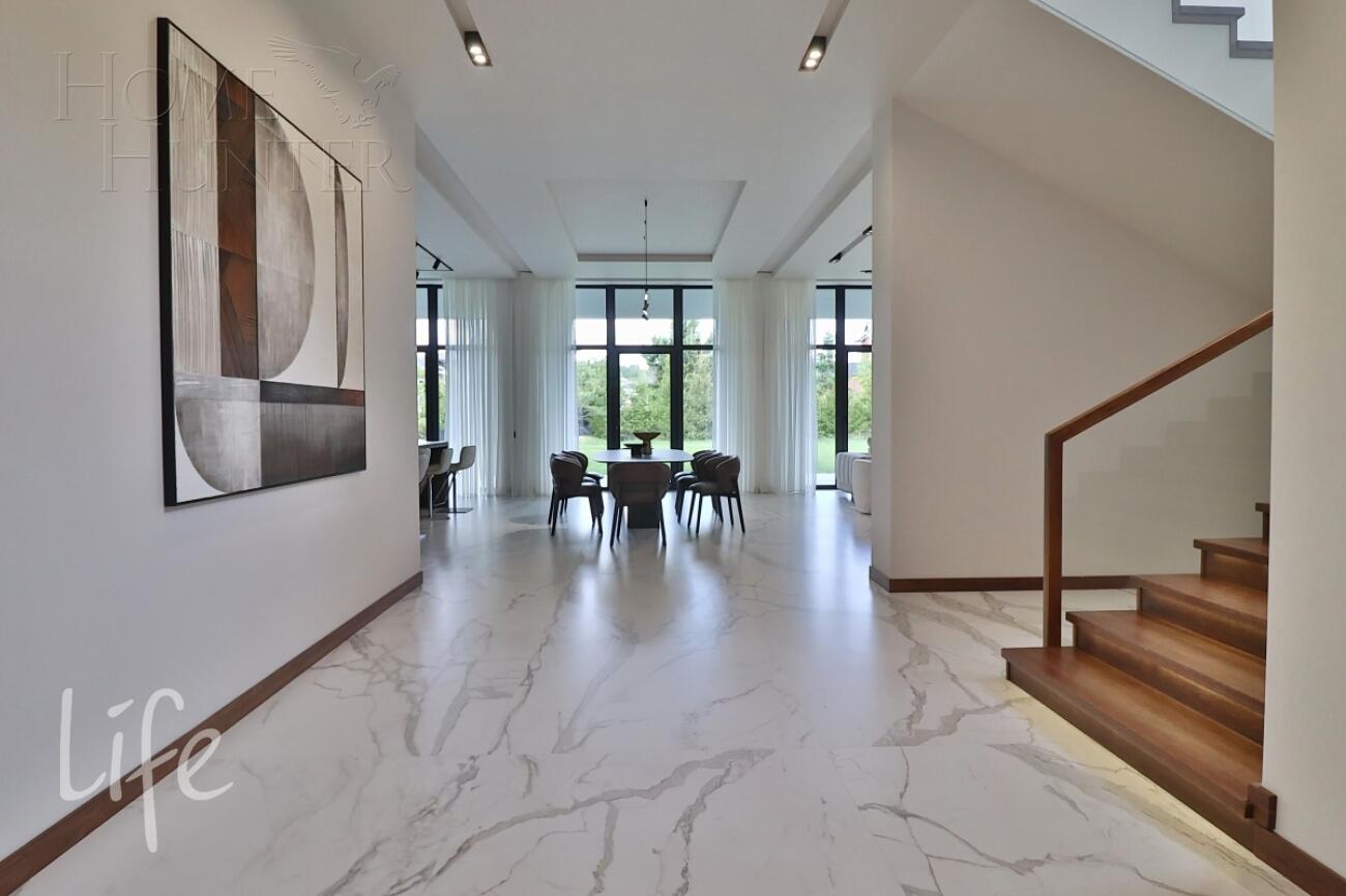 2-этажный коттедж 705 м² с отделкой