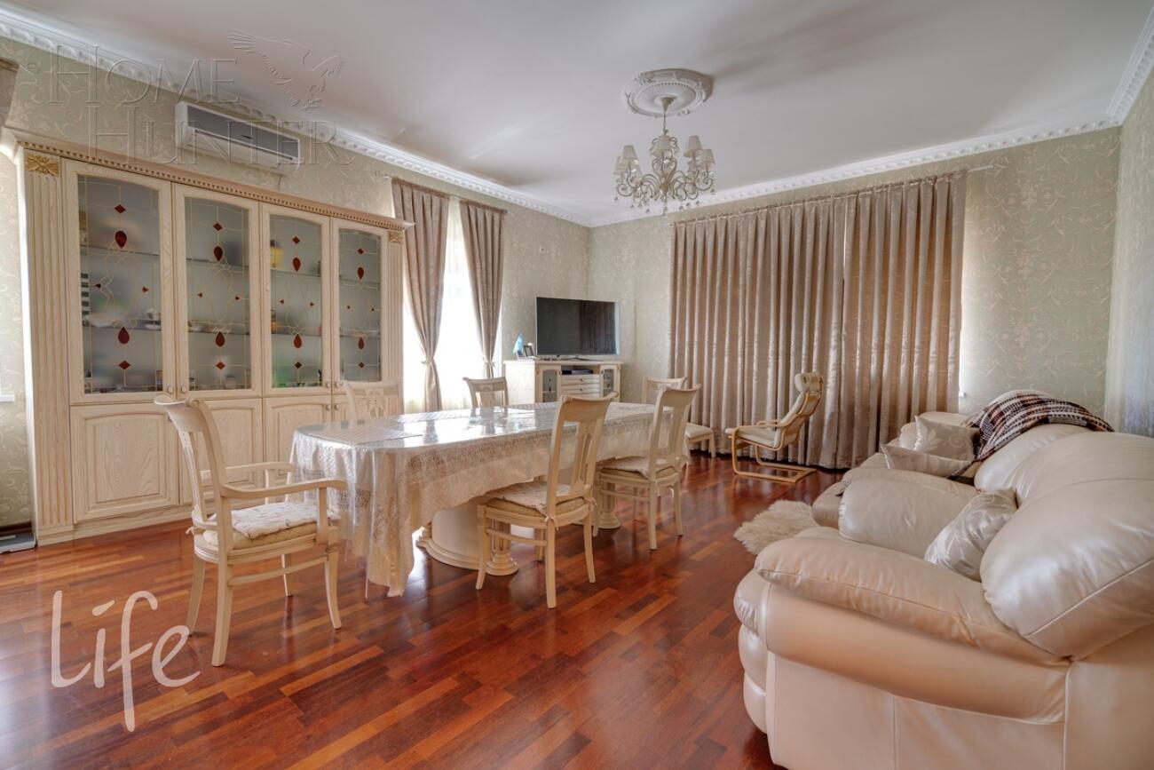 2-этажный коттедж 563 м² с отделкой