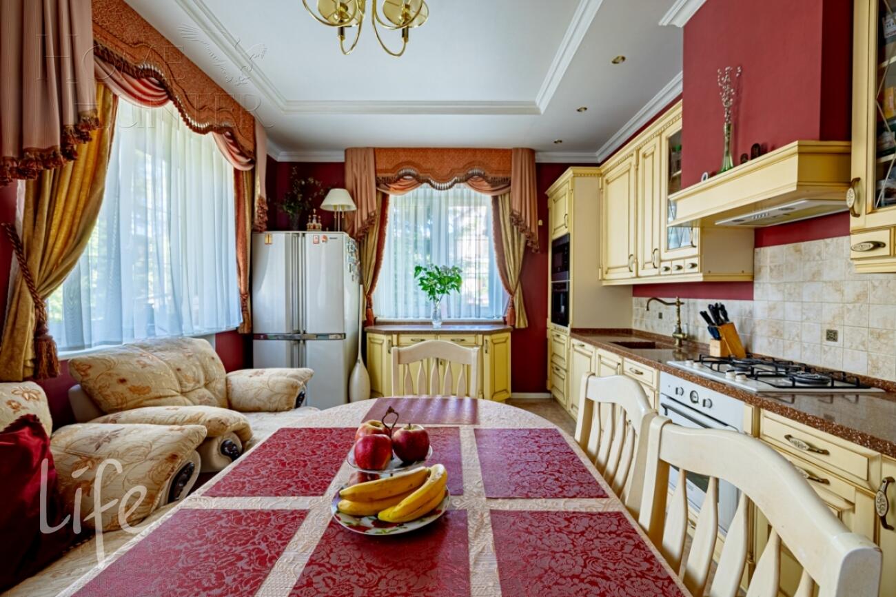 2-этажный коттедж 450 м² с отделкой