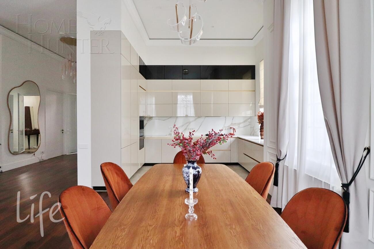 2-этажный коттедж 250 м² с отделкой