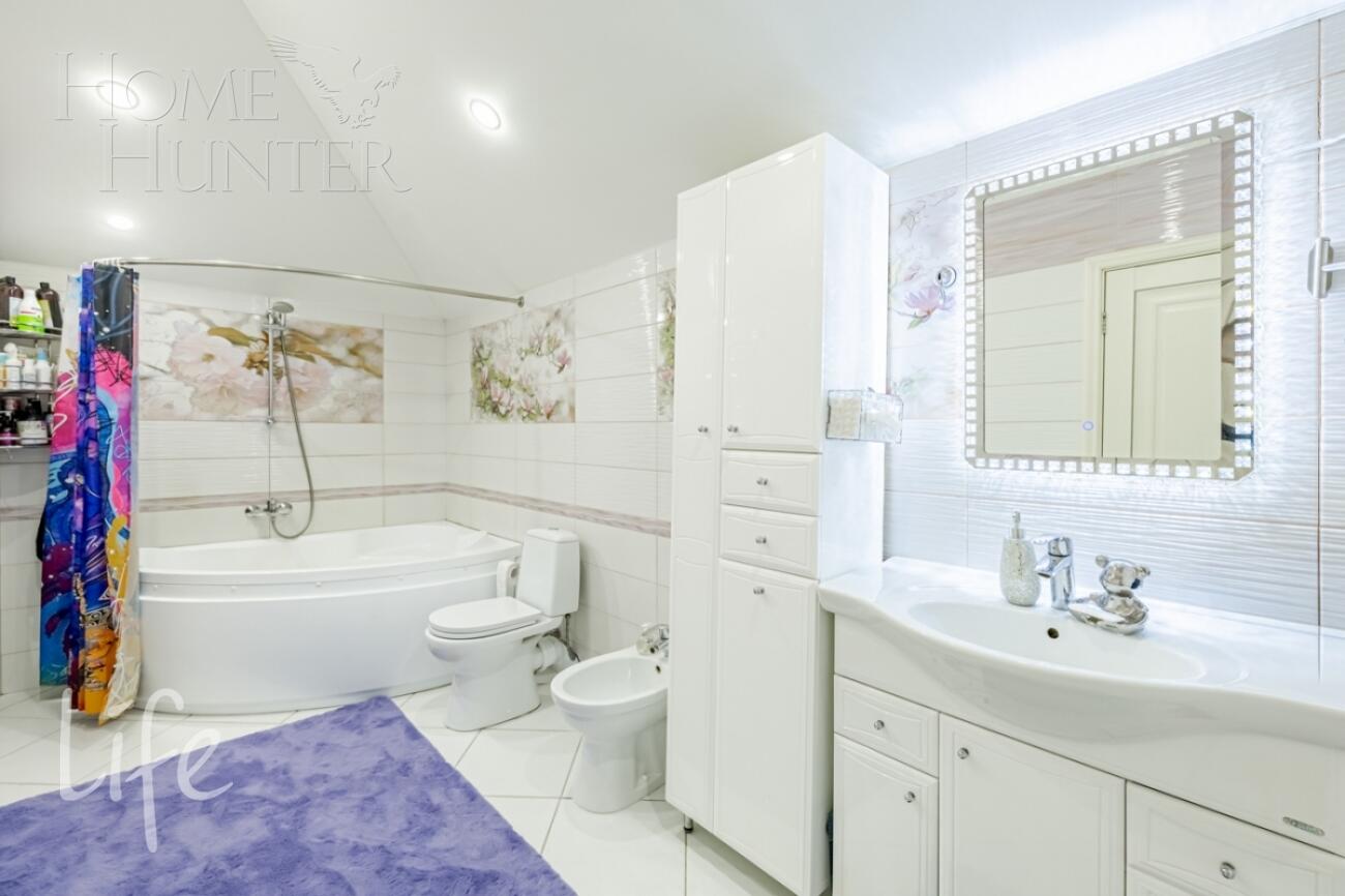 2-этажный коттедж 450 м² с отделкой