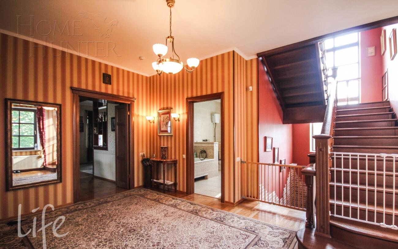 2-этажный коттедж 500 м² с отделкой