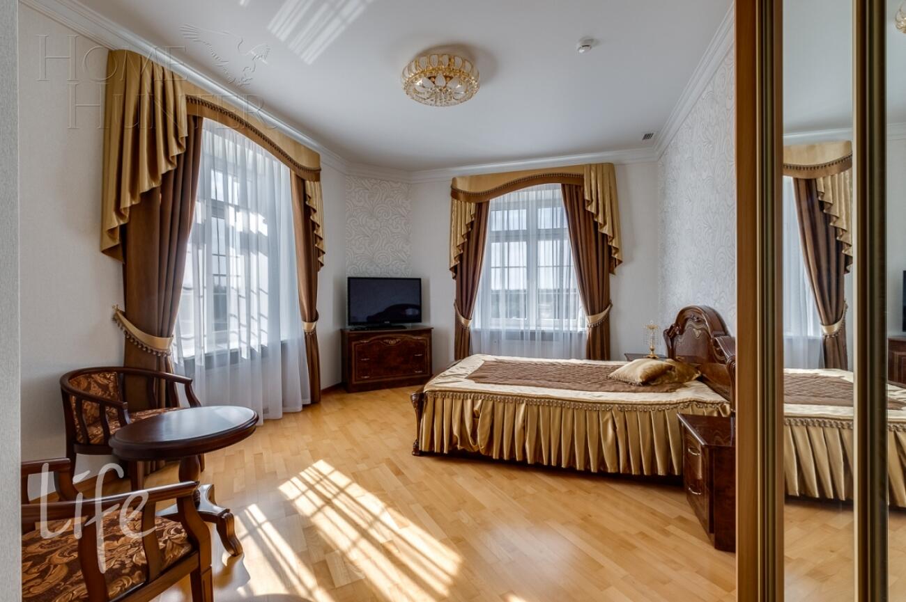 3-этажный коттедж 1 650 м² с отделкой