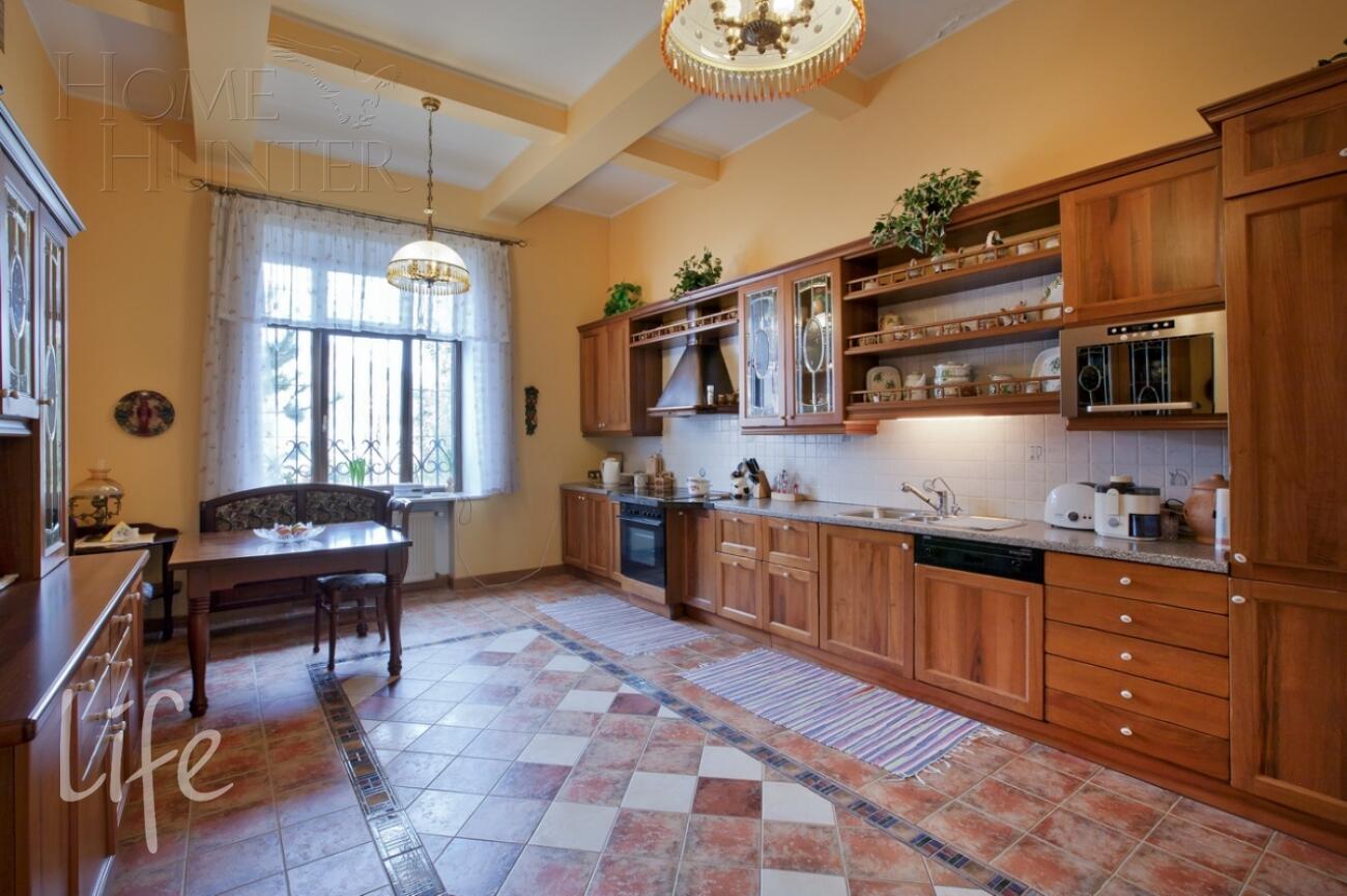 2-этажный коттедж 916 м² с отделкой