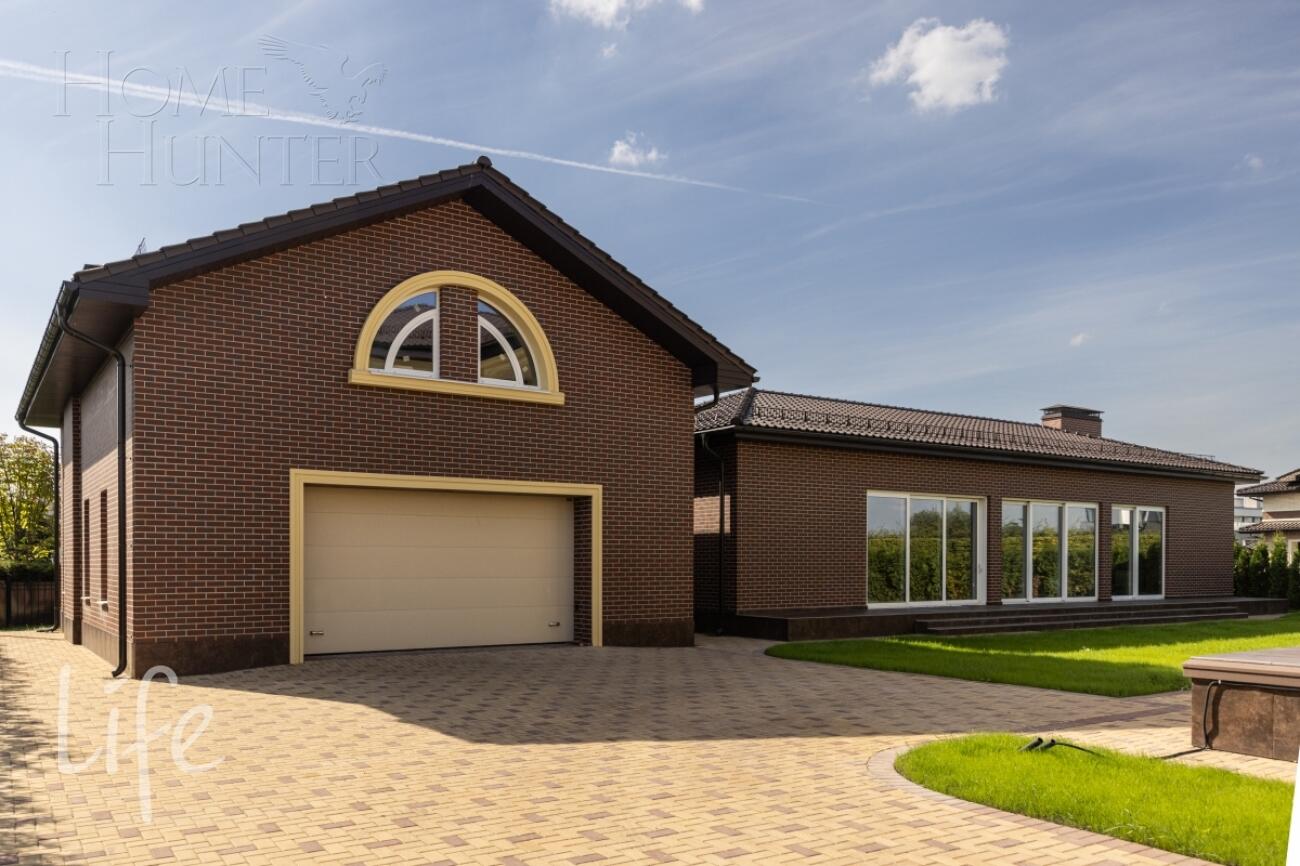 2-этажный коттедж 900 м² с отделкой