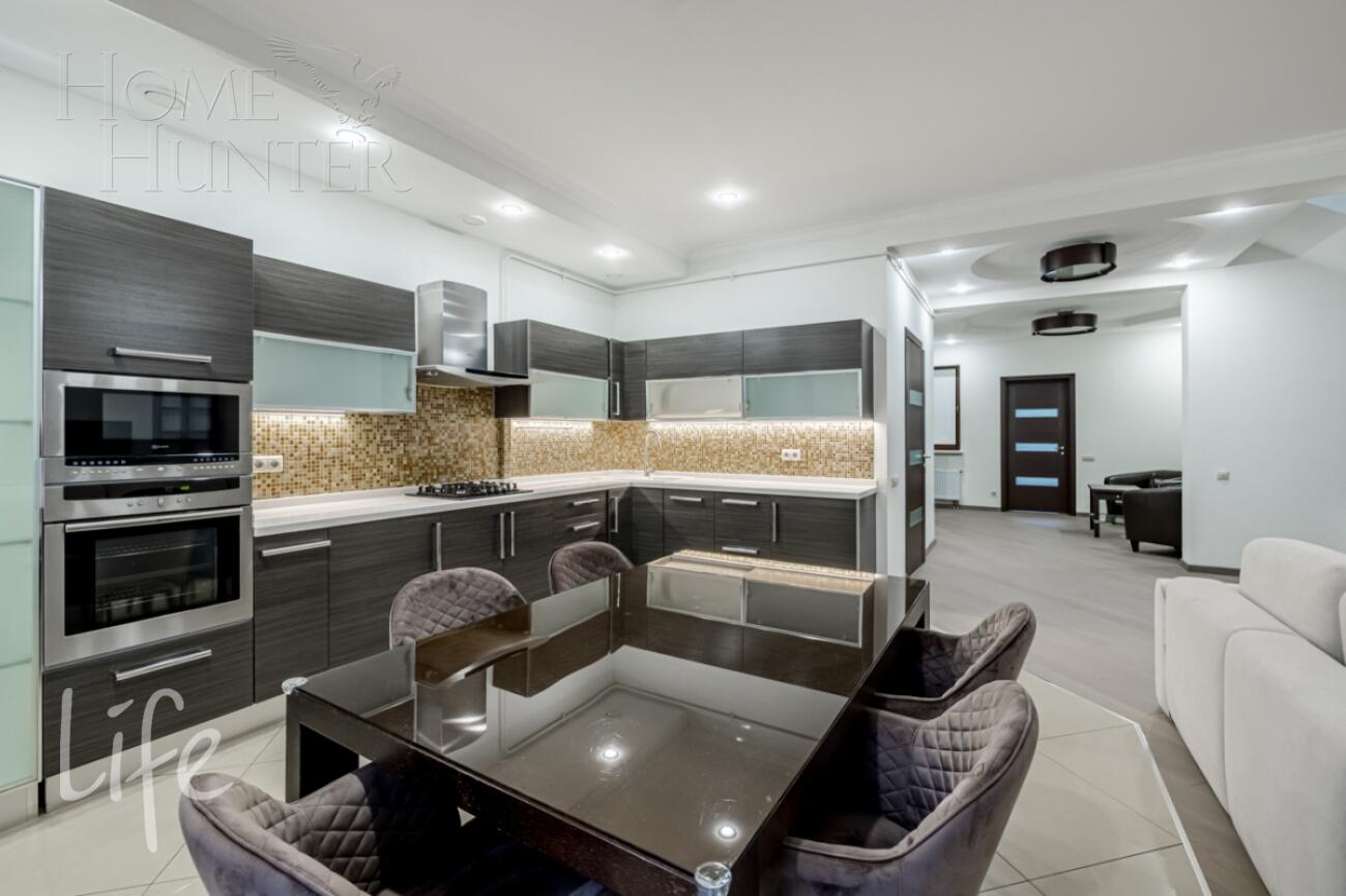 2-этажный таунхаус 220 м² с отделкой