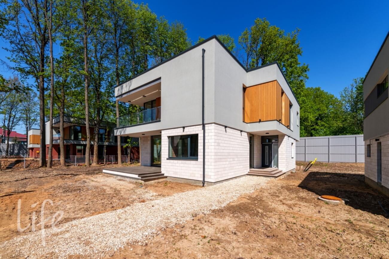 2-этажный коттедж 363 м² без отделки