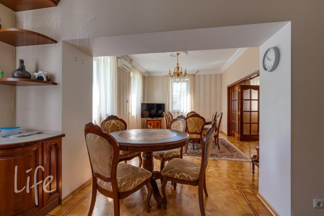 3-этажный коттедж 770 м² с отделкой