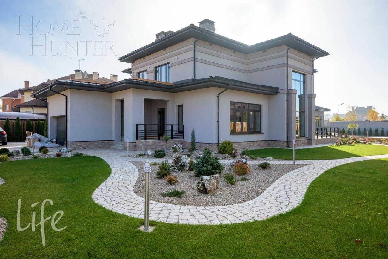 2-этажный коттедж 350 м² с отделкой