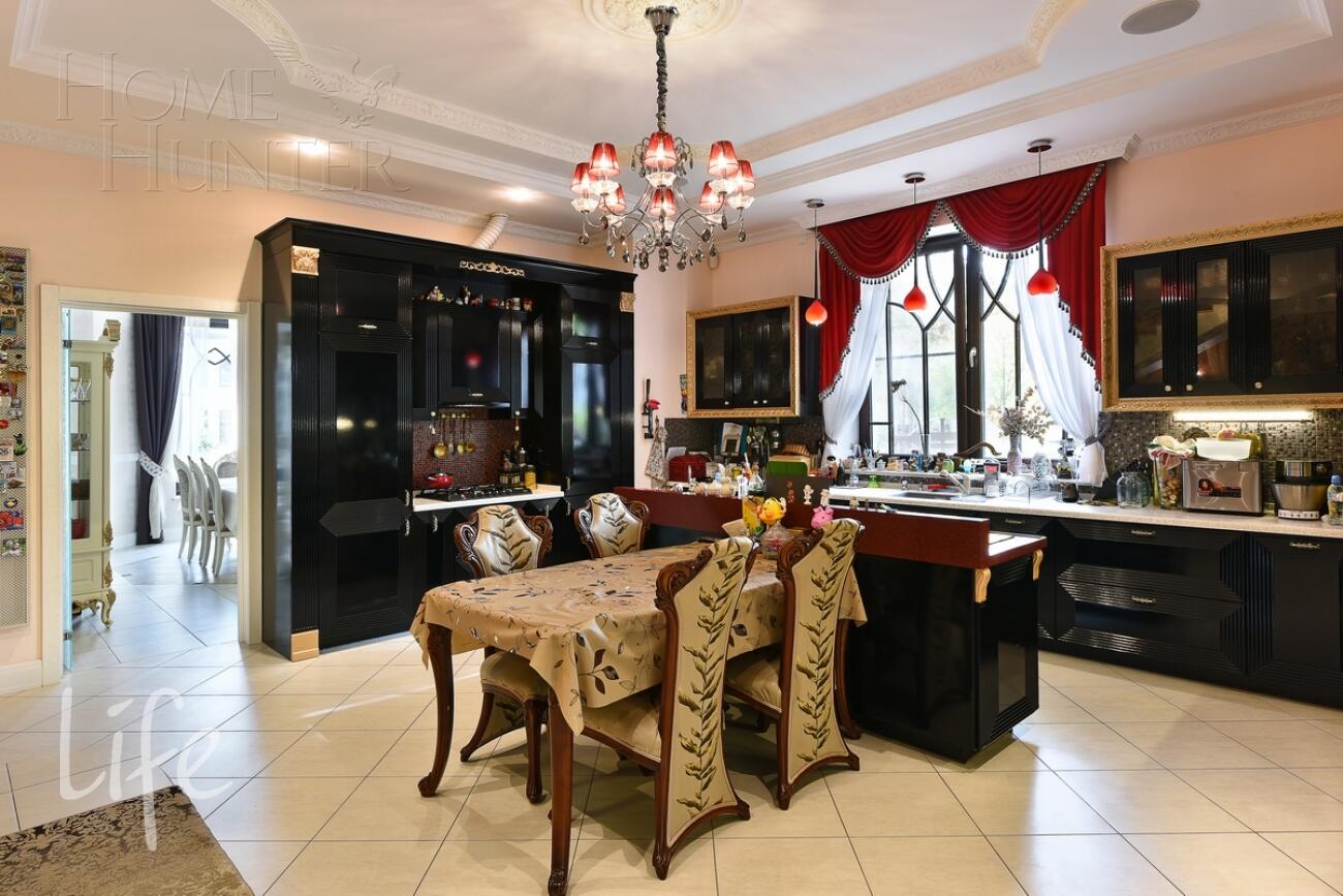 2-этажный коттедж 1 100 м² с отделкой