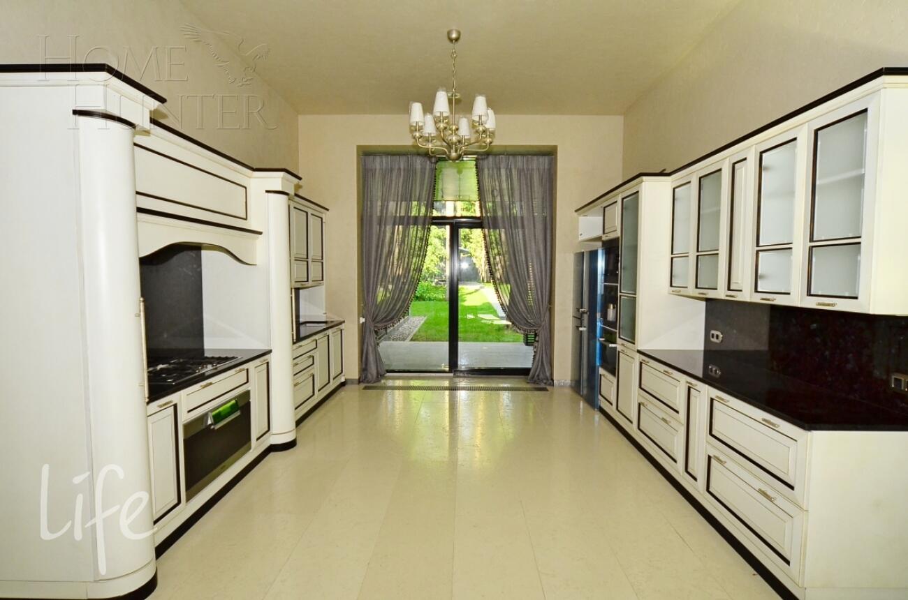 2-этажный коттедж 580 м² с отделкой