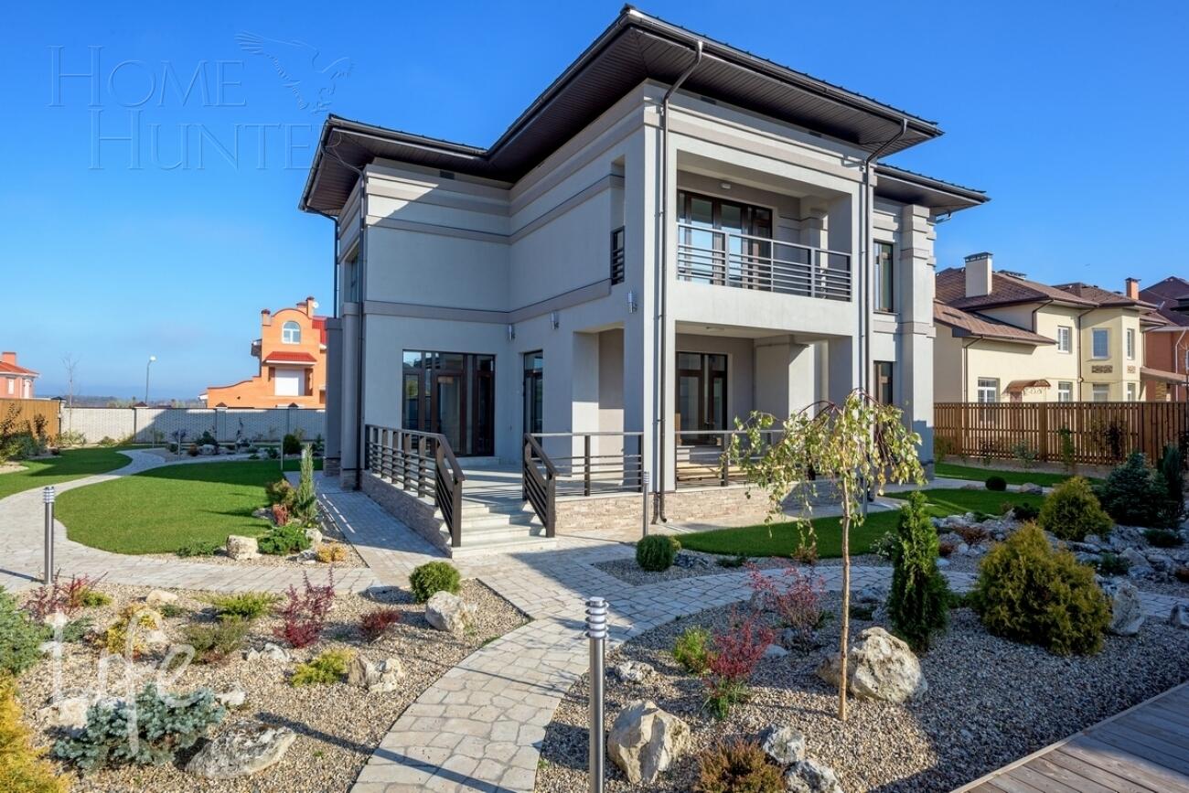 2-этажный коттедж 350 м² с отделкой