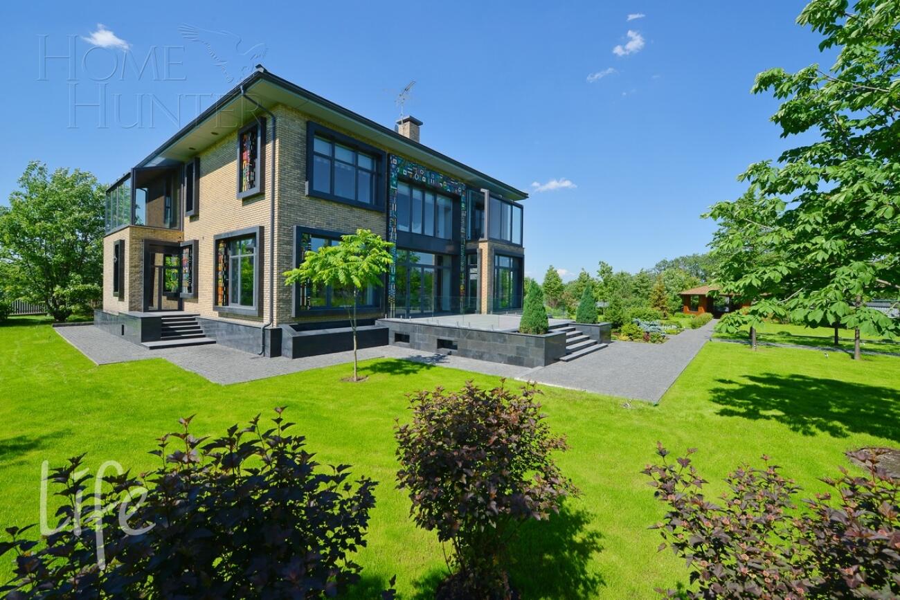 2-этажный коттедж 750 м² с отделкой