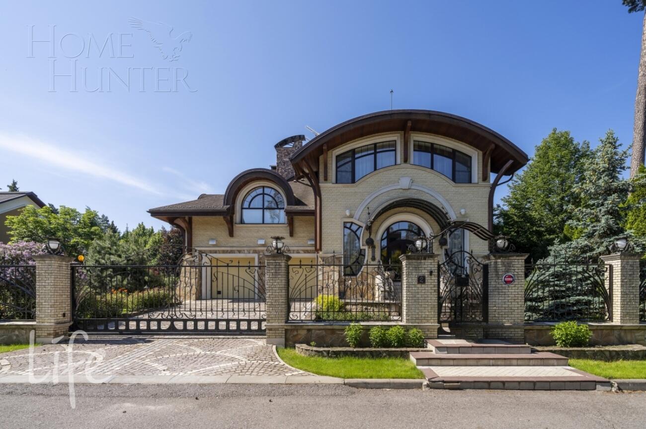 2-этажный коттедж 880 м² с отделкой