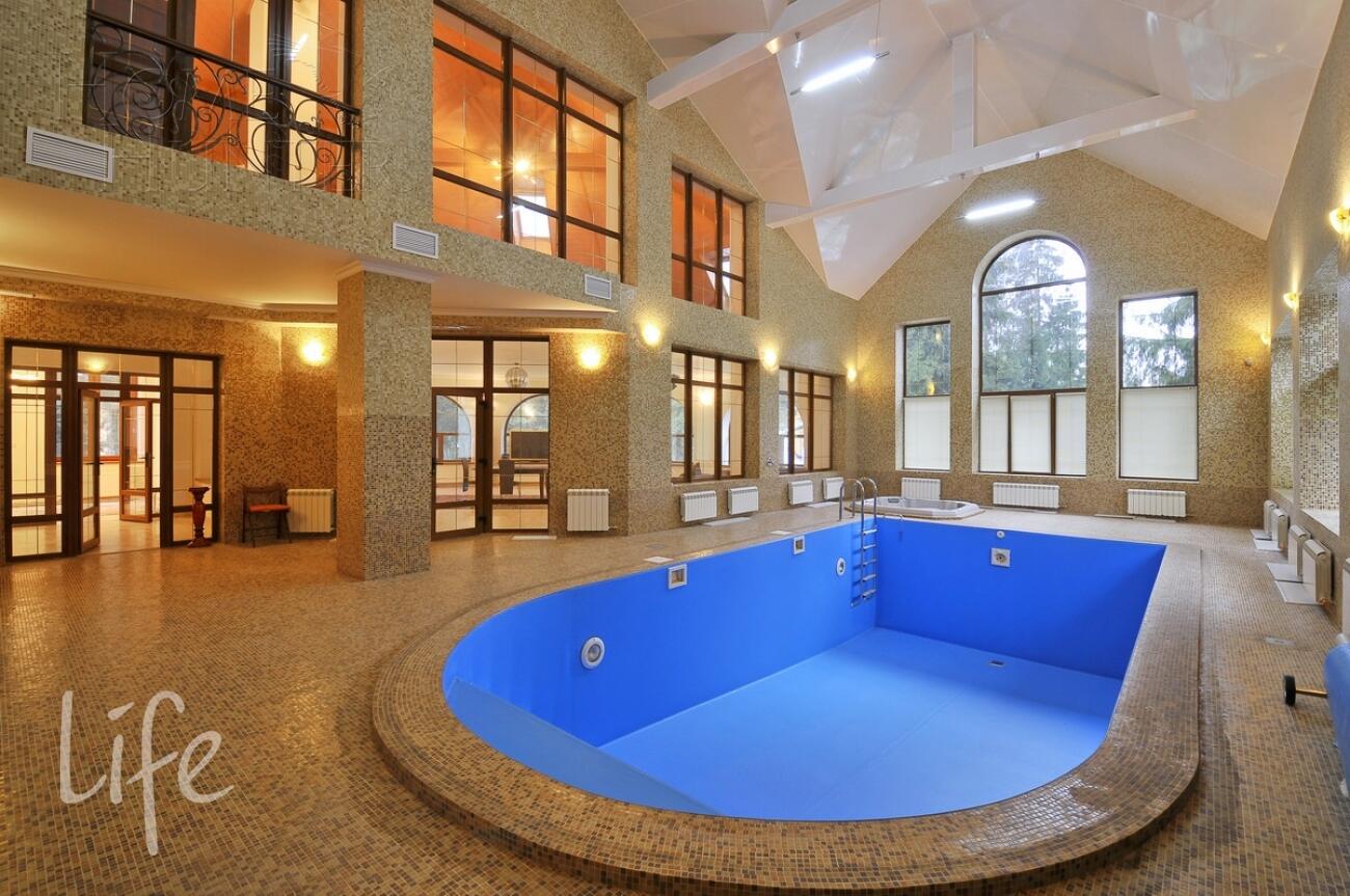 2-этажный коттедж 1 500 м² с отделкой