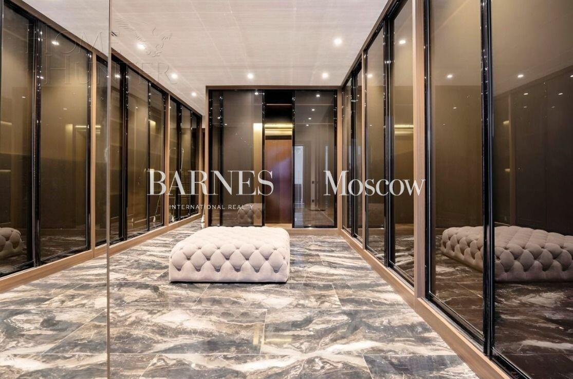 2-этажный коттедж 995 м² с отделкой