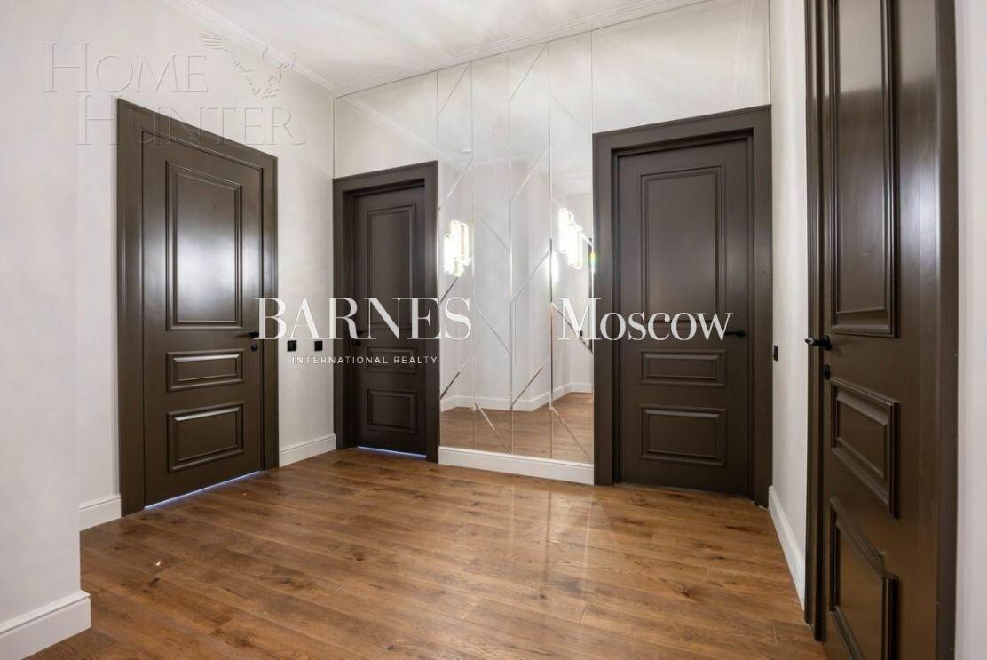 2-этажный коттедж 995 м² с отделкой