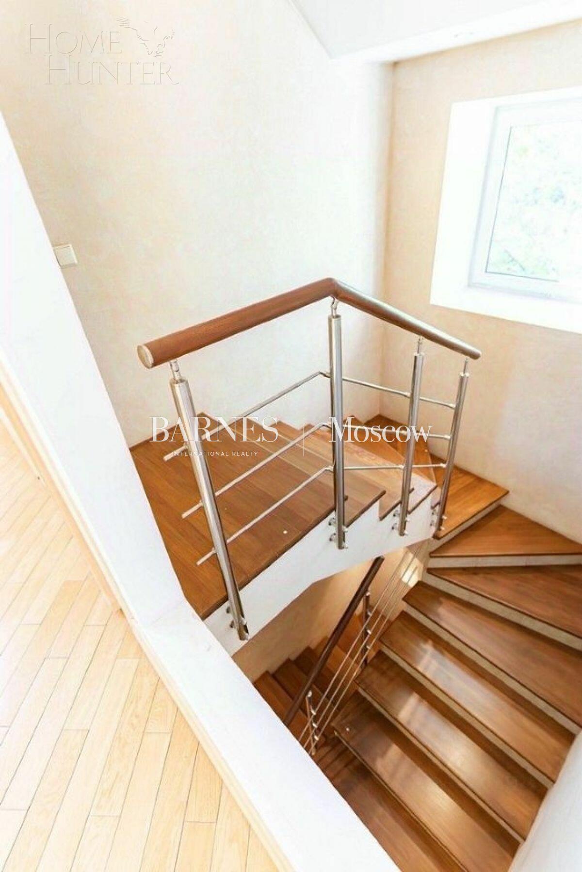 2-этажный коттедж 350 м² с отделкой