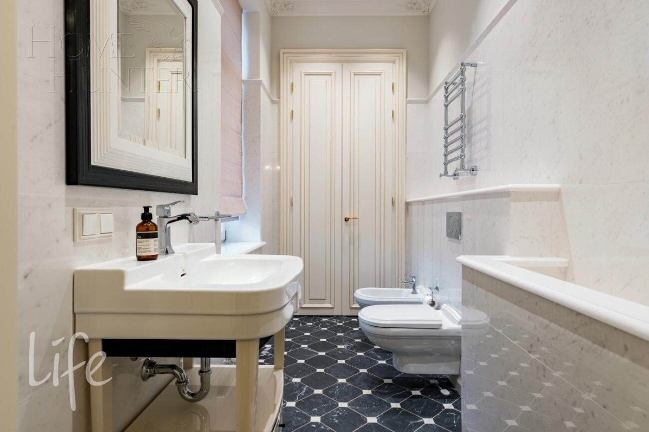 2-этажный коттедж 427 м² с отделкой