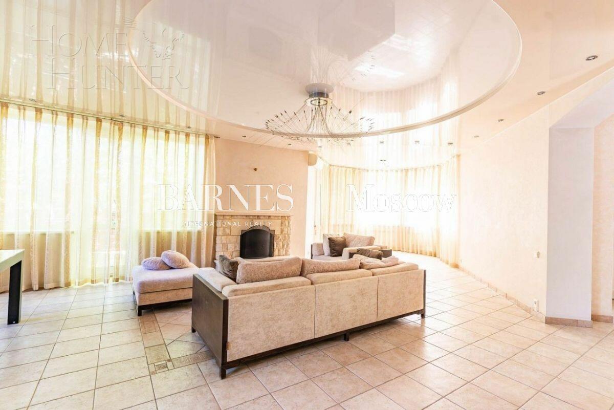 2-этажный коттедж 350 м² с отделкой