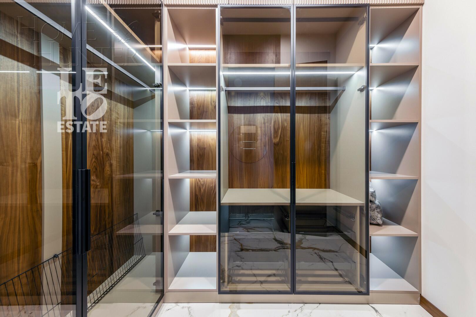 2-этажный коттедж 705 м² с отделкой