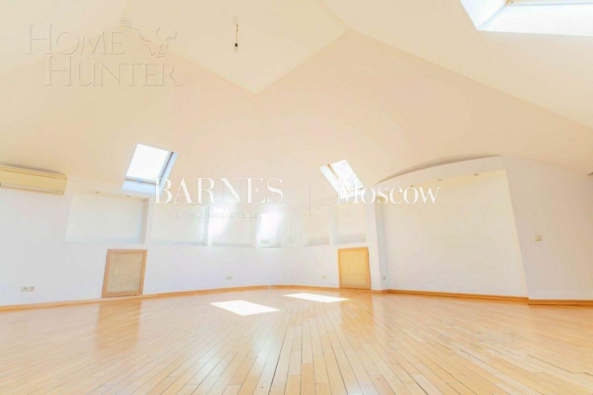 2-этажный коттедж 350 м² с отделкой