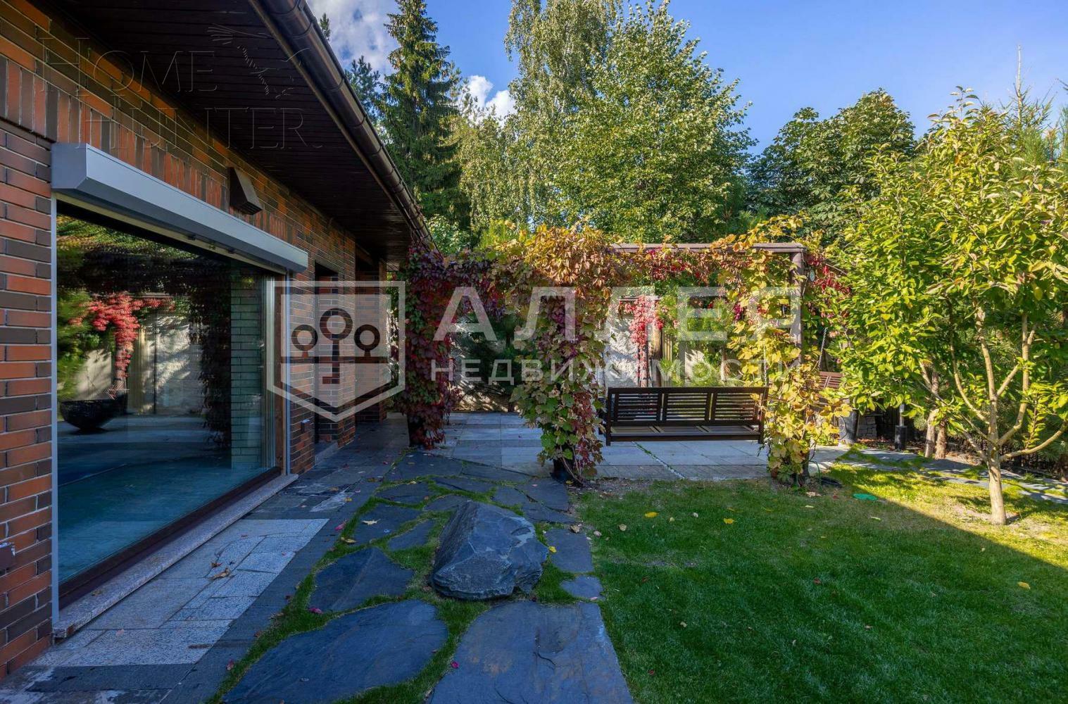 2-этажный коттедж 540 м² с отделкой