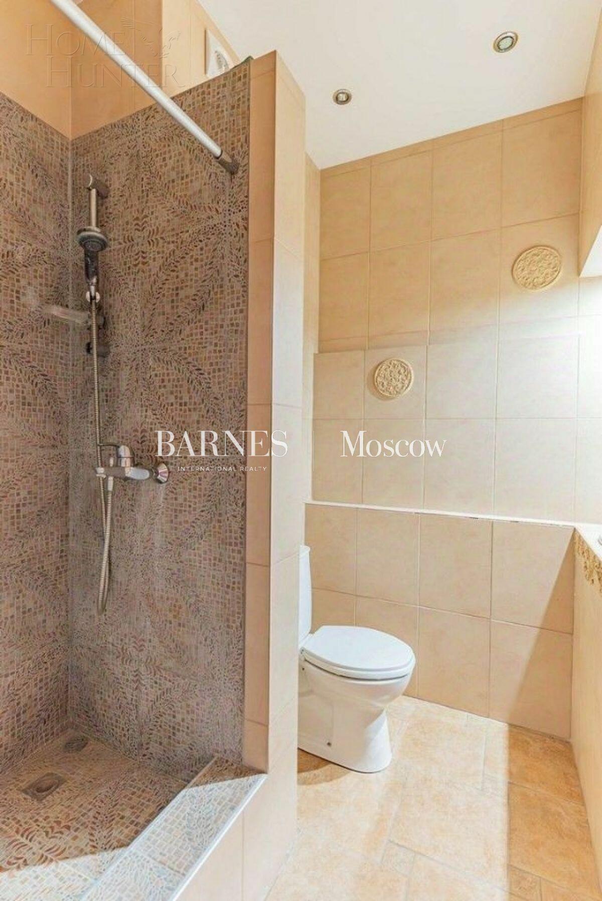 2-этажный коттедж 350 м² с отделкой