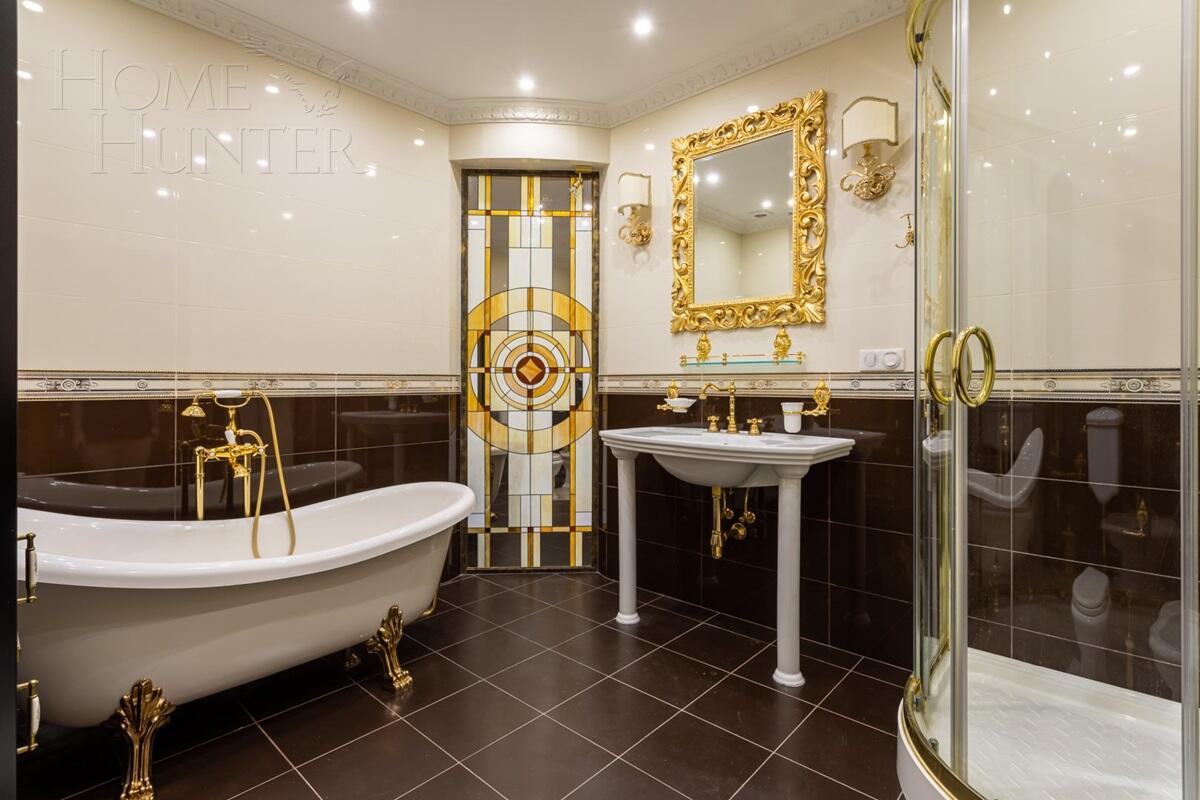 5-КОМН. КВАРТИРА С ОТДЕЛКОЙ 200 М² НА 4 ЭТАЖЕ